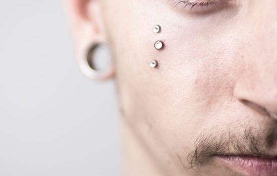 fermeture piercing page